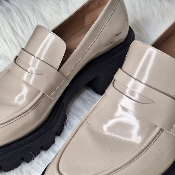 STUART WEITZMAN Soho Loafer Chunky Platform Heel in Dune - Picture 10 of 10